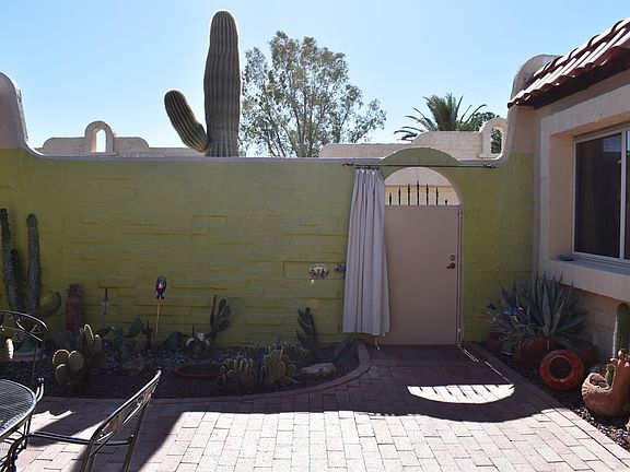 5th image of 3041 S Sierra Villas Dr