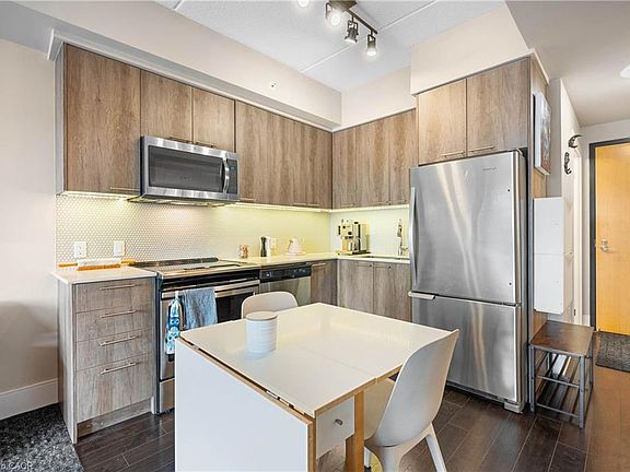 2nd image of 15 Prince Albert Blvd #507