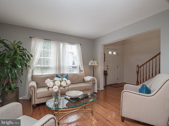 5th image of 9335 Birch Cliff Dr