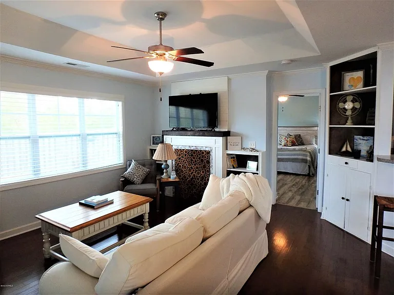 422 Ridgeway Dr — Photo 16