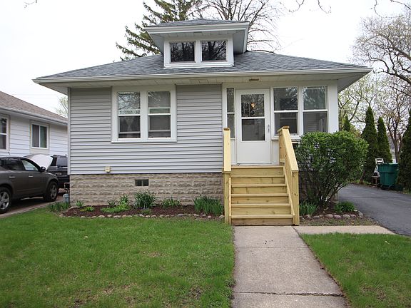 2nd image of 1218 N Prairie Ave
