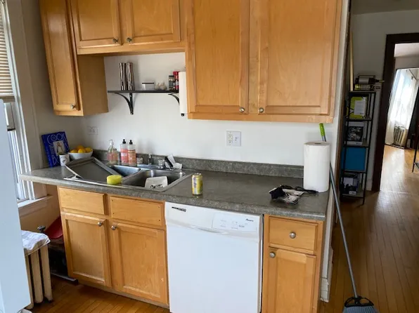 731-33 Elm St #303, Winnetka, IL 60093