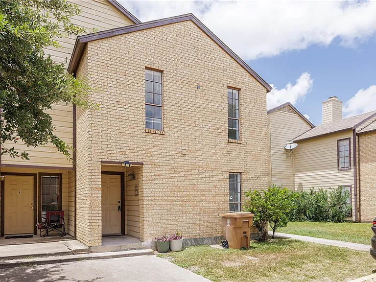 6114 Wilderock Dr #B — Photo 1