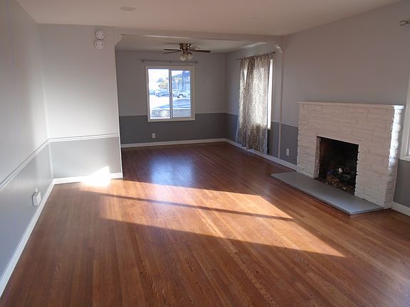 2nd image of 15981 Alwood St