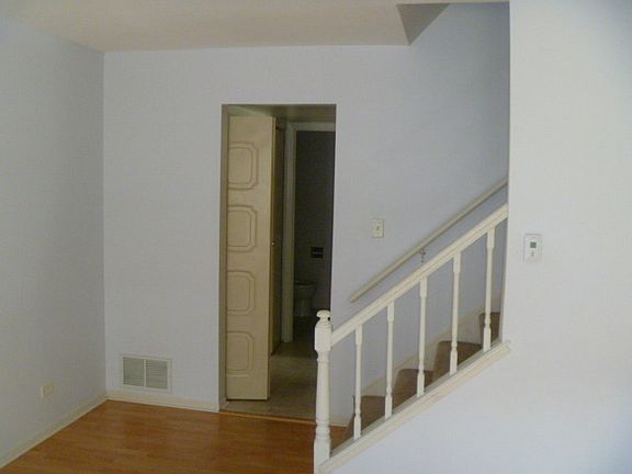 5th image of 421 Lear Ct #421