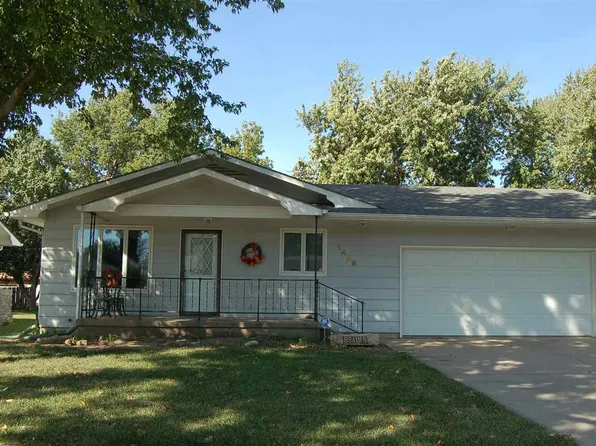1459 N Grimes St, McPherson, KS 67460