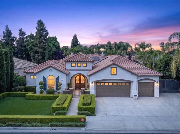 633 W Richmond Ave, Clovis, CA 93619