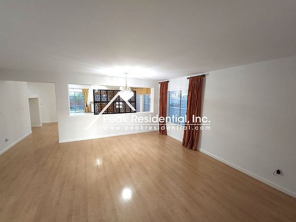 4th image of 2727 Hinton Cir