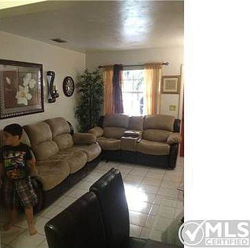 4th image of 930 Grace Ave APT B