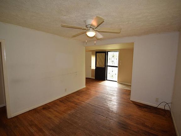 4th image of 1522 S Norfolk St