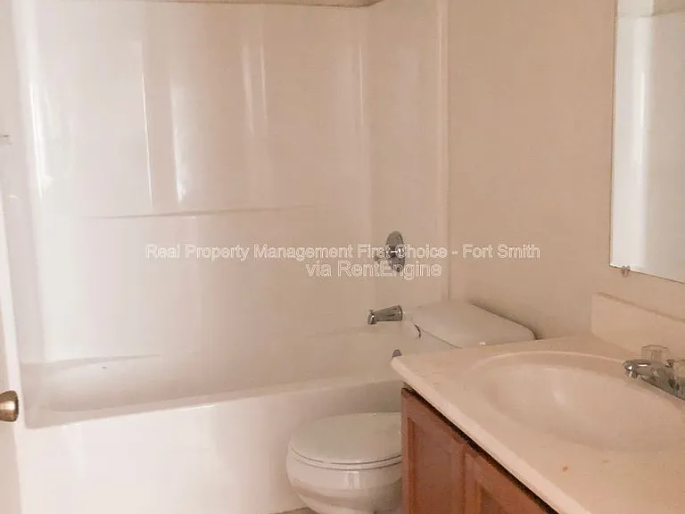 1447 Brazil Ave — Photo 13