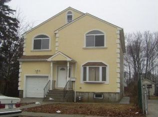 41 Hudson Ave, Roosevelt, NY 11575
