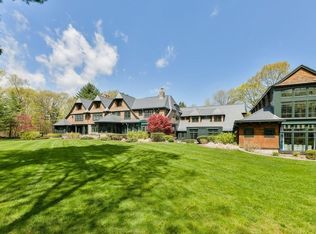 77 Corey Ln, Milton, MA 02186