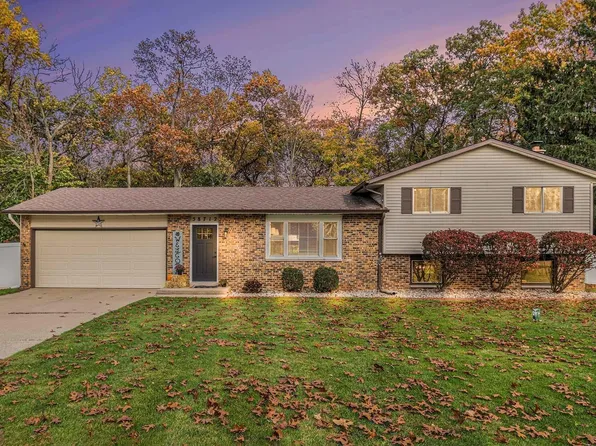 58712 Palace Ln, Elkhart, IN 46517