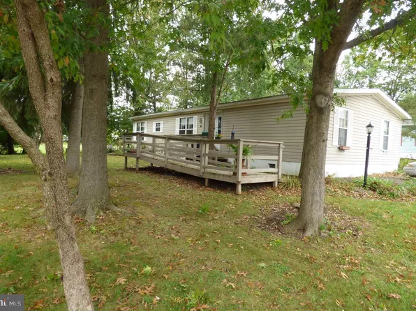 247 W 8th St #Red, Red Hill, PA 18076