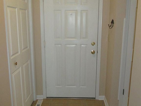 3rd image of 5200 N Knoxville Ave APT 109N