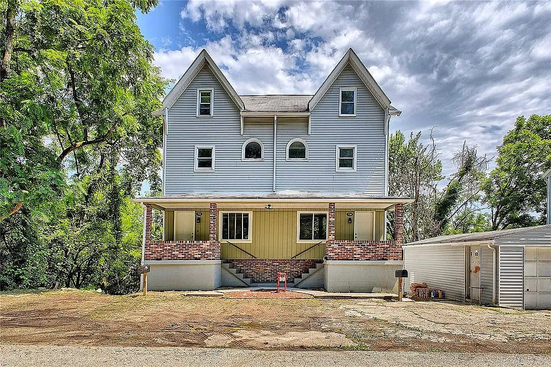 3 bed, 1.5 bath, $1,400 — Photo 1