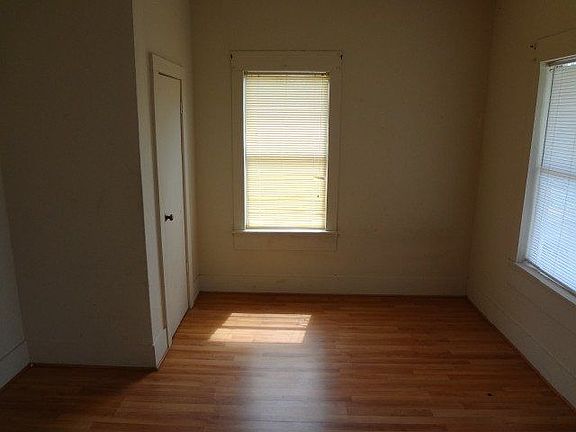 3rd image of 1411 Ordway St