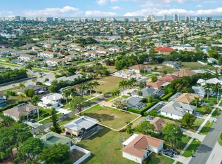 55 Tahiti Rd, Marco Island, FL 34145