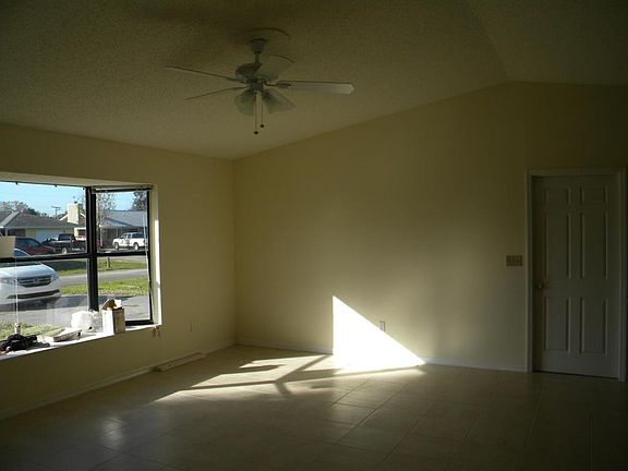 3rd image of 7602 Fort Walton Ave