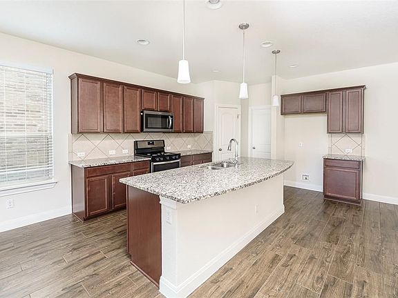 3rd image of 17204 Alturas Ave