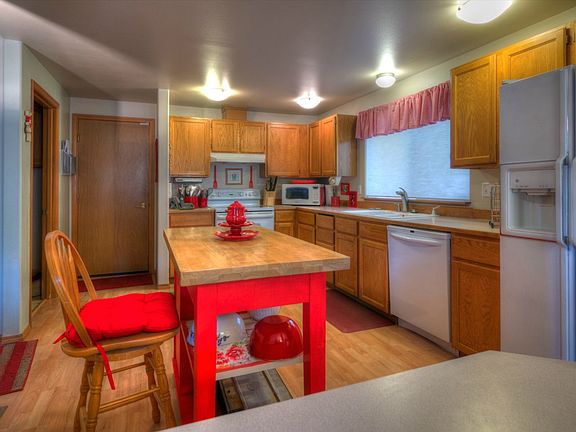 2nd image of 21642 117th Pl SE
