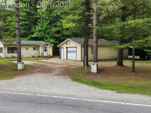 3820 Abbottsford Rd, Clyde, MI 48049