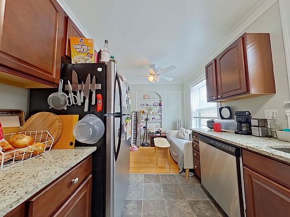 5th image of 4608-12 N Hermitage Ave #4610-3E