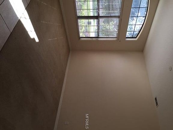 3rd image of 1524 Clapton Dr