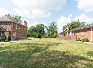 1402 S Vine Ave, Park Ridge, IL 60068