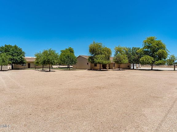 2nd image of 17332 W Cochise Dr