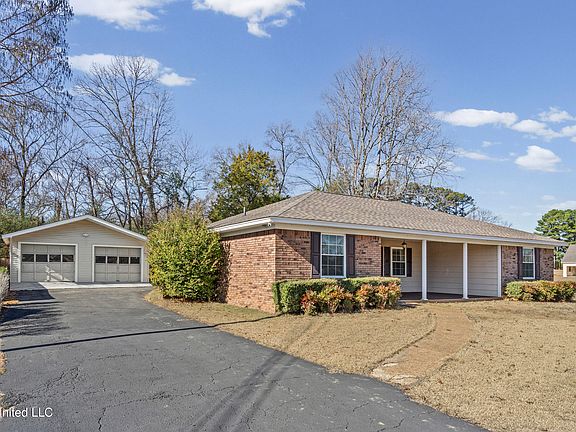 4th image of 213 Dogwood Ln