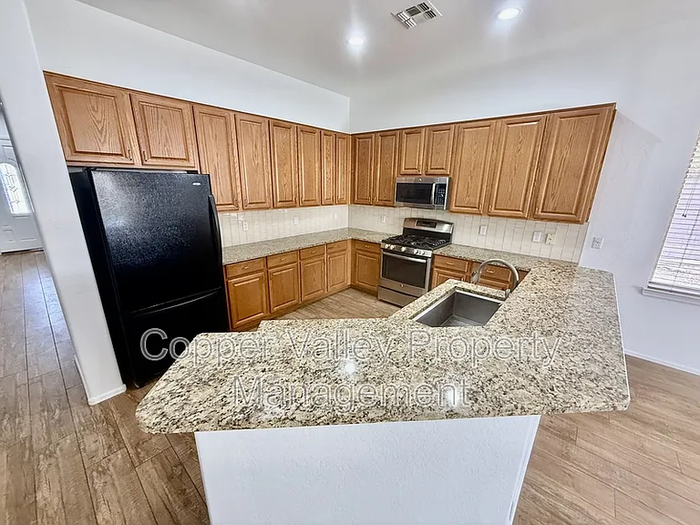6853 W Remuda Dr — Photo 2