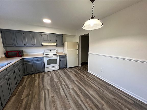 3rd image of 1063 Willow Green Dr