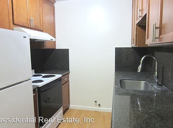 2nd image of 637 Kirkland Dr APT 6