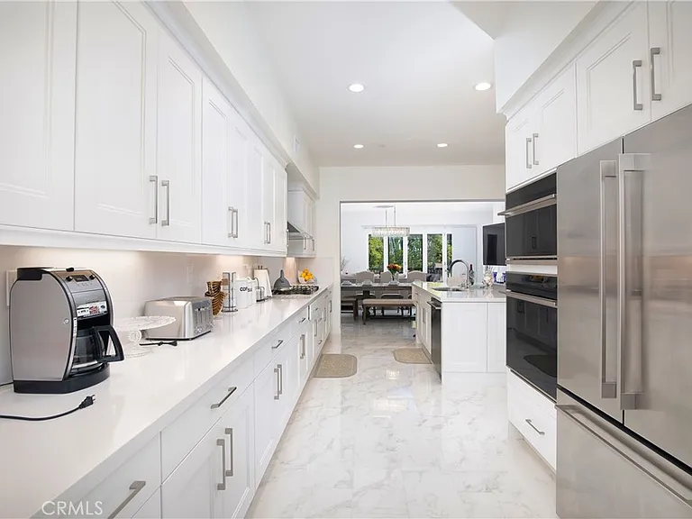 1523 Doheny Way — Photo 12