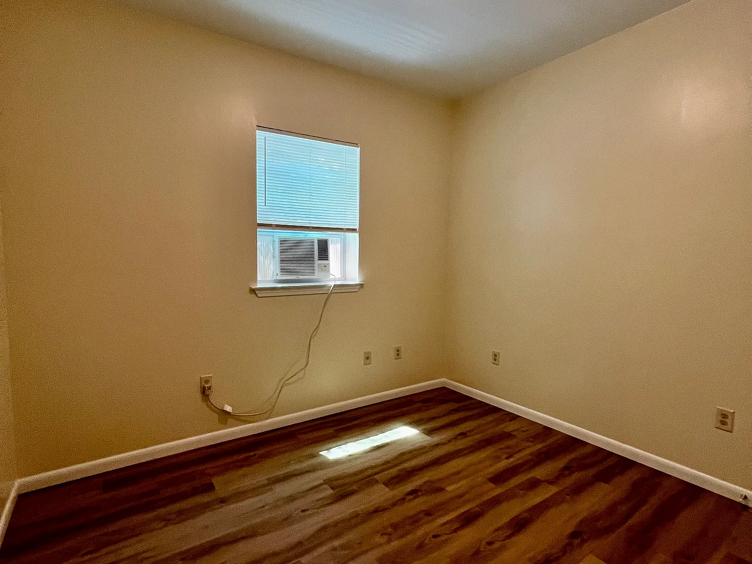 1 bed, 650 sqft, $1,350 — Photo 4