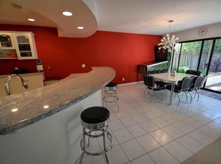 819 Shadow Lake Dr, Thousand Oaks, CA 91360