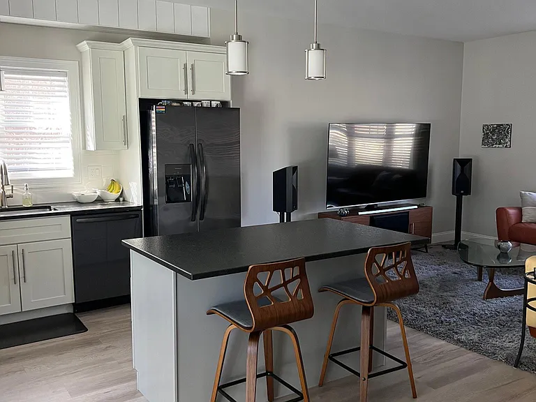 871 Elm St — Photo 14