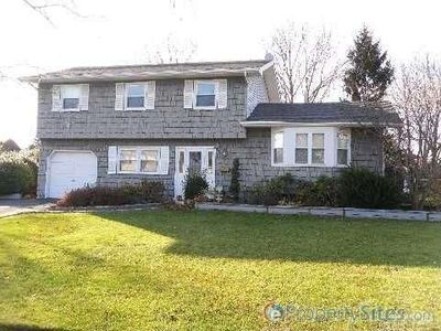 10 Cornell Dr, Wyandanch, NY, 11798