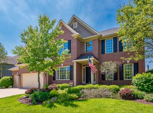 2650 Ginger Woods Dr, Aurora, IL 60502