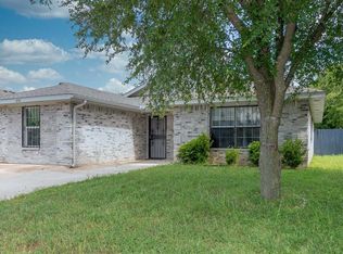 4541 Las Haciendas Dr, Dallas, TX 75211
