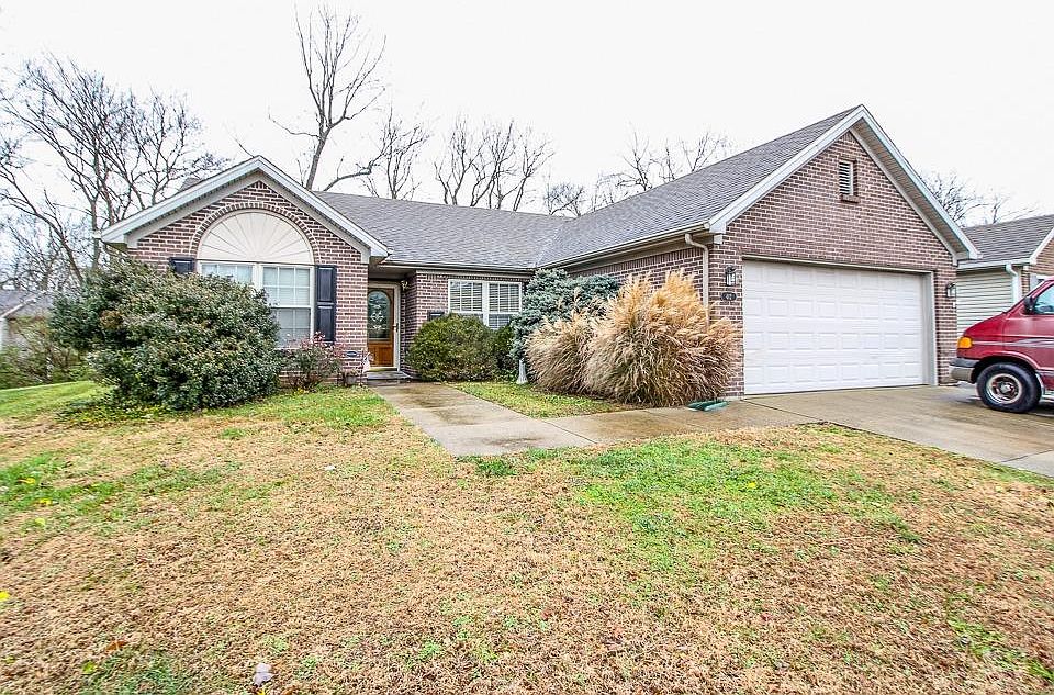 1st image of 412 Parkside Dr