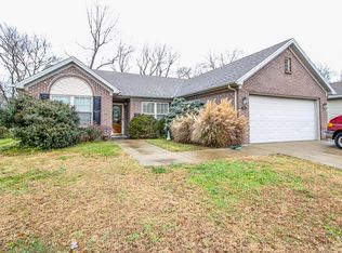 412 Parkside Dr, Paris, KY 40361
