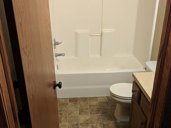 4th image of 2907 Sumac St