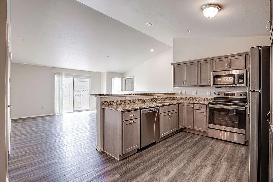 MORGAN PARK ESTATES — Photo 2