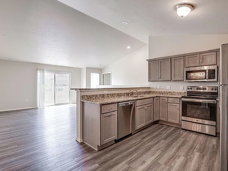 MORGAN PARK ESTATES — Photo 2