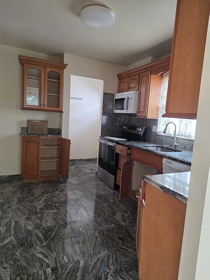 3 bed, 1460 sqft, $3,500 — Photo 1
