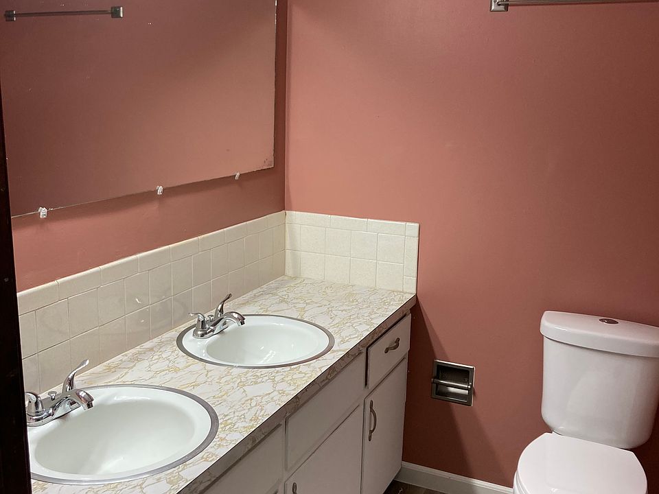 1st image of 1117-21 W 29th Ter #1121