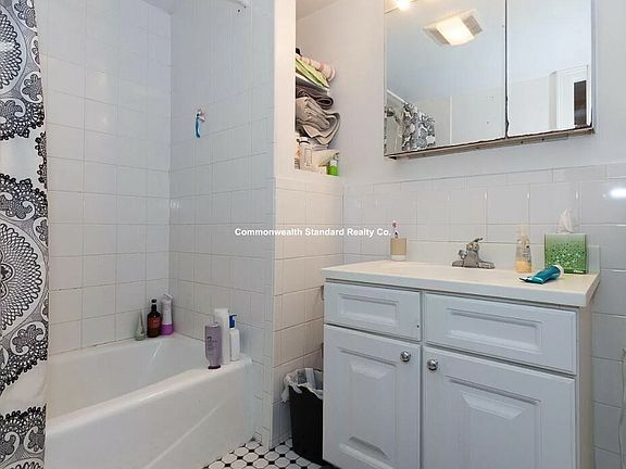 5th image of 23 Glenville Ave #23